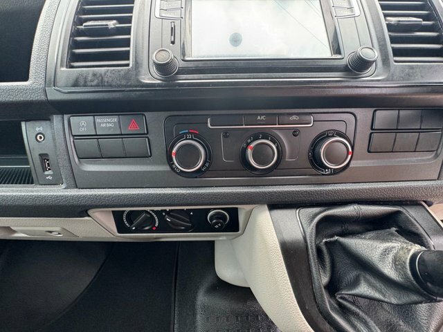 Volkswagen Transporter 2L Highline Black #14