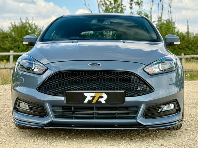 Ford Focus Hatchback Grey #14