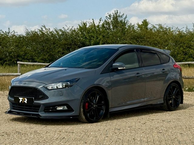 Ford Focus Hatchback Grey #6