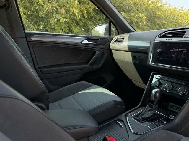Volkswagen Tiguan Elegance White #18