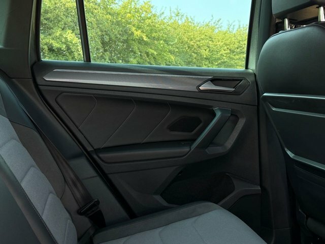 Volkswagen Tiguan Elegance White #13