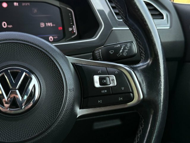 Volkswagen Tiguan Elegance White #26