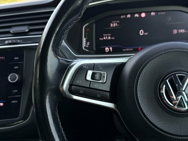 Volkswagen Tiguan Elegance White #25