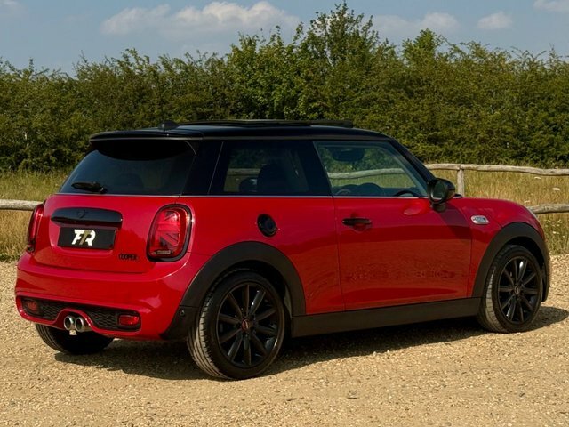 Mini Hatch 2.0 Cooper S Classic Hatchback Steptron Red #2