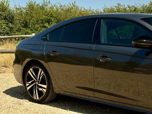 Peugeot 508 Hatchback White #13