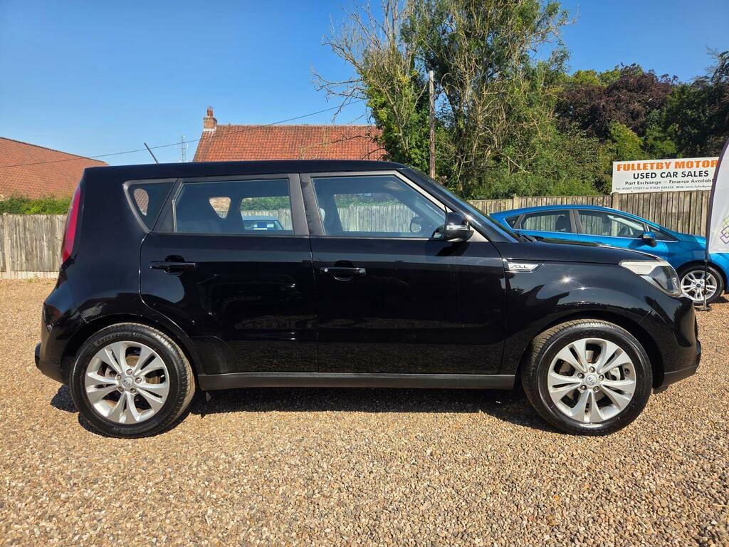 Kia Soul Connect Plus White #7
