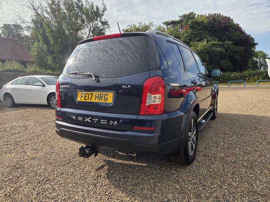 SsangYong Rexton Rexton Ultimate Black #10