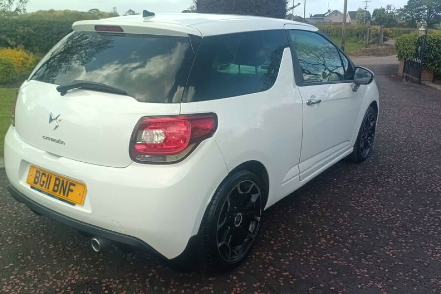 Citroen DS3 Hatchback White #2