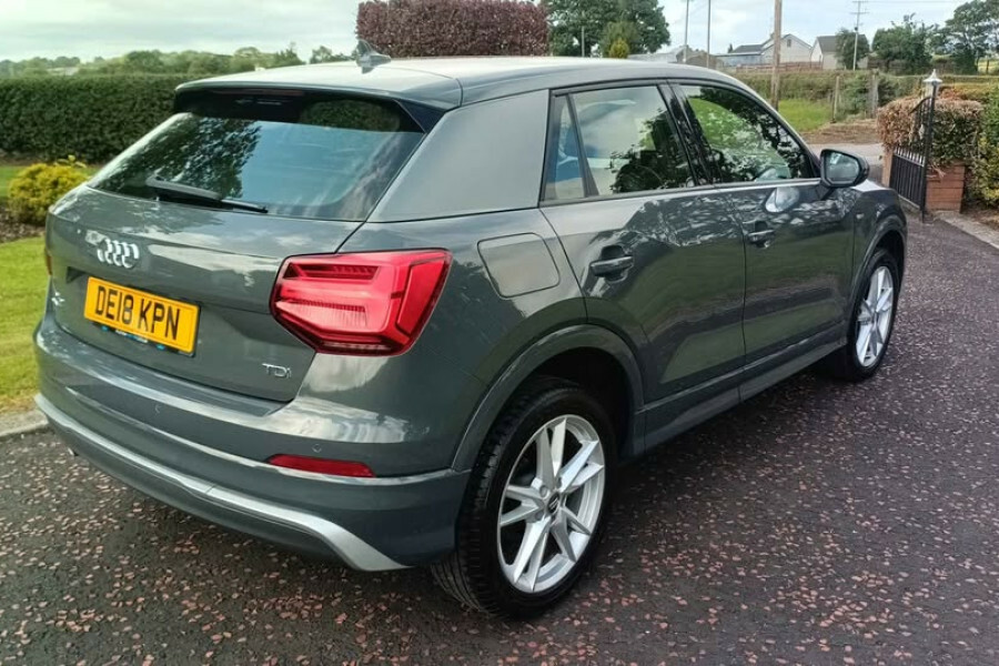 Audi Q2 Suv Grey #3