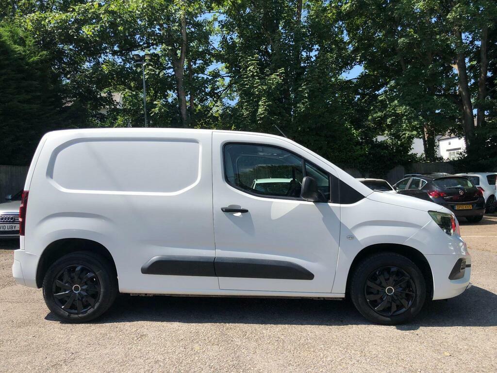 Vauxhall Combo 1.6 Turbo D 2300 Sportive L1 H1 Euro 6 S S White #3
