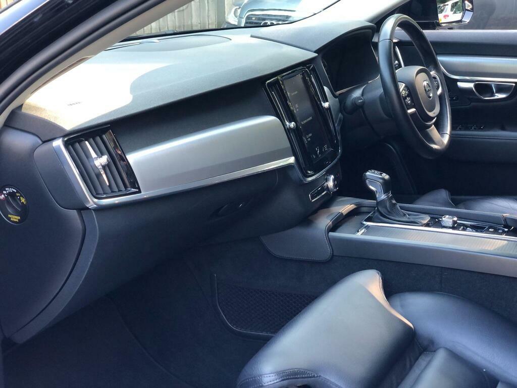 Volvo V90  Black #24