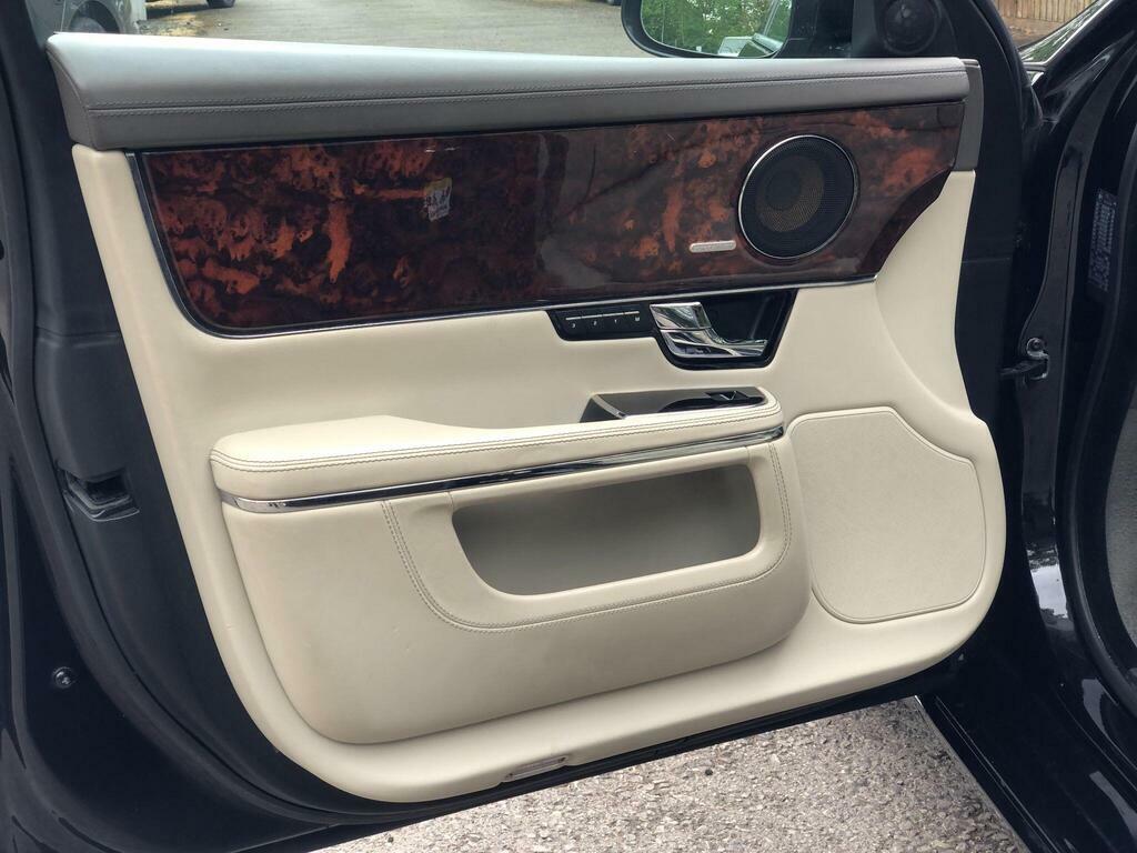 Jaguar XJ D V6 Portfolio Red #17