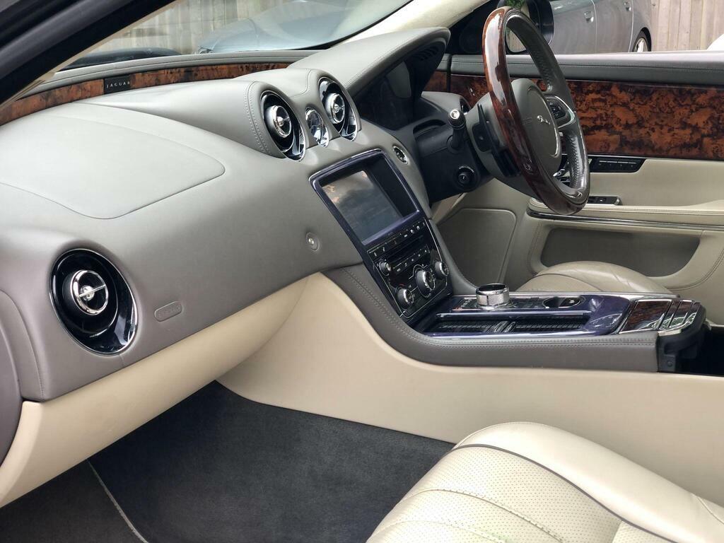 Jaguar XJ D V6 Portfolio Red #24