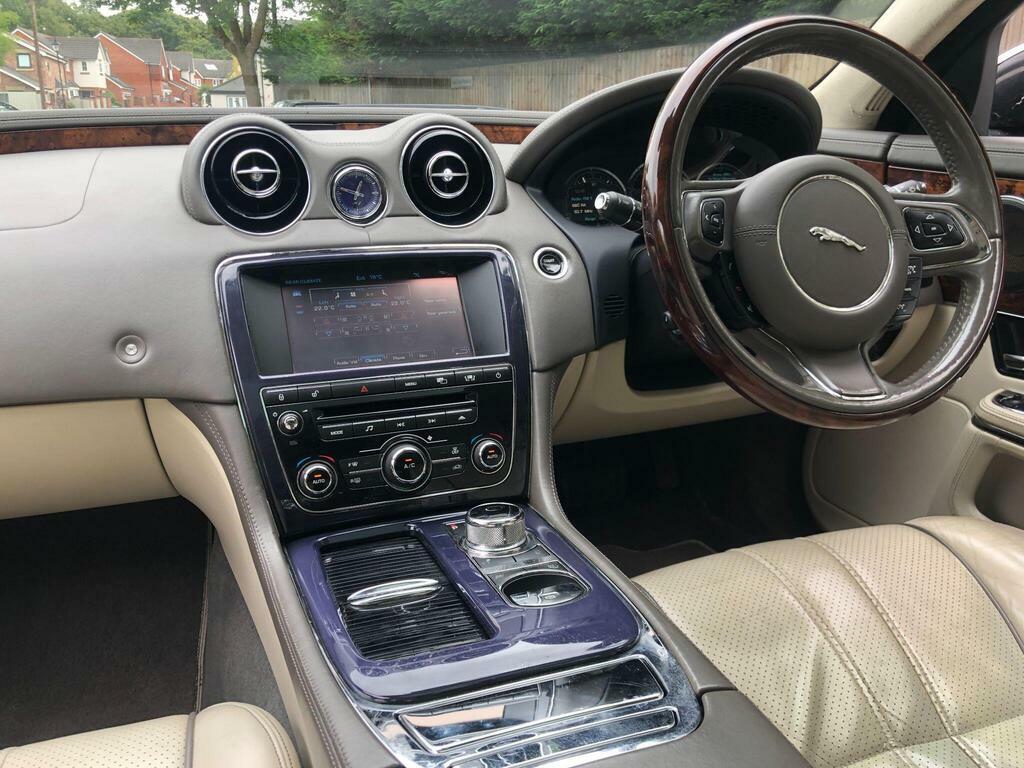 Jaguar XJ D V6 Portfolio Red #31