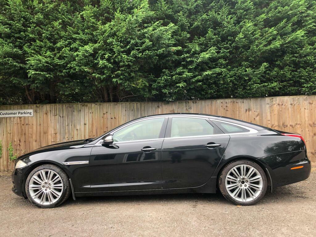 Jaguar XJ D V6 Portfolio Red #7
