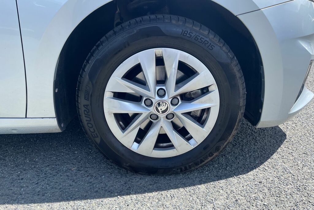 Skoda Fabia 1.0 Tsi 110 Se Comfort Dsg DV22ZFG Silver #5