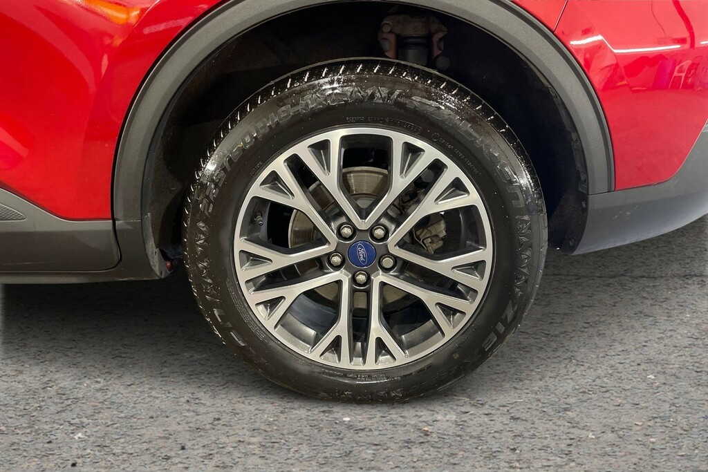 Ford Kuga 1.5 Ecoboost 150 Titanium Edition DY23JBV Red #5