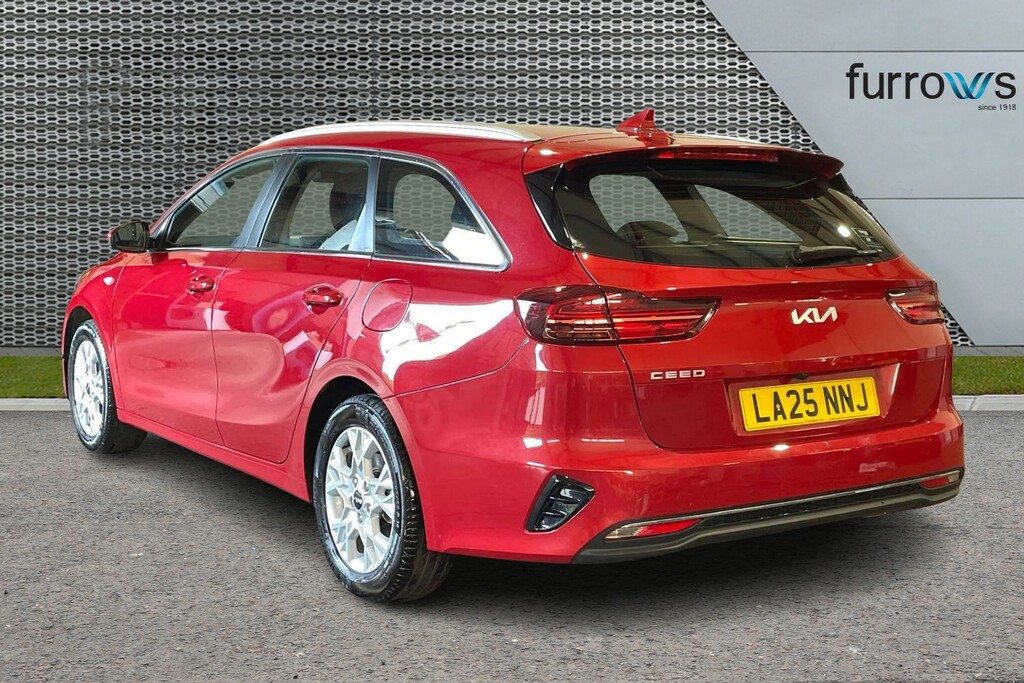Kia Ceed 1.5T Gdi Isg 138 2 LA25NNJ Red #3