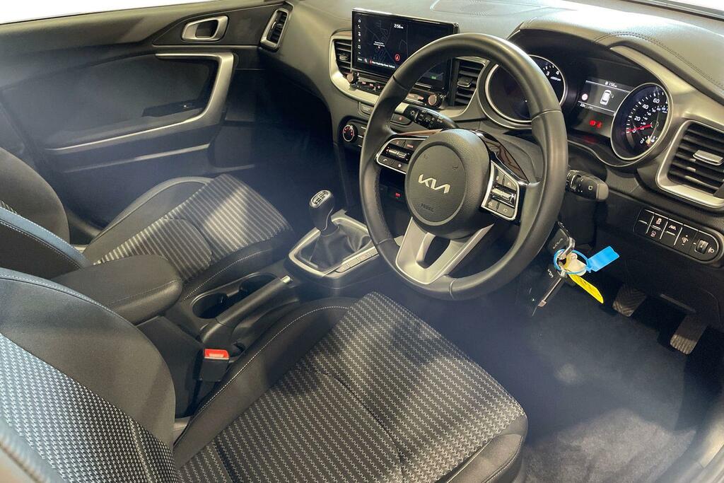 Kia Ceed 1.5T Gdi Isg 138 2 LA25NNJ Red #6
