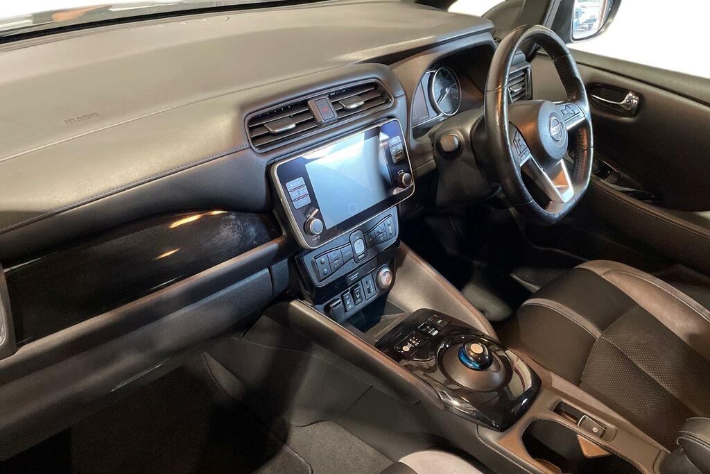 Nissan Leaf 160Kw E Tekna 62Kwh Grey #2