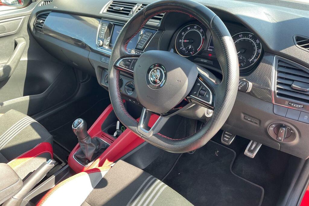 Skoda Fabia 1.0 Tsi 110 Monte Carlo Red #6
