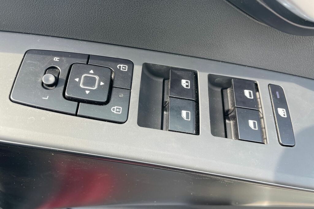 Kia e-Niro Ev 3 65Kwh Kia Approved Grey #18