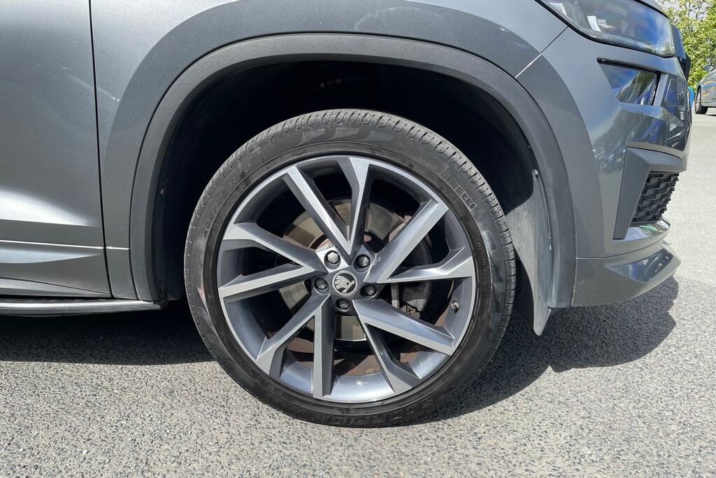 Skoda Kodiaq 2.0 Tdi 200 Sport Line 4X4 Dsg 7 Seat Grey #5