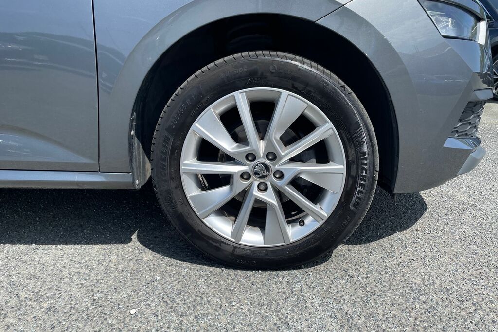 Skoda Kamiq 1.0 Tsi 110 Se Dsg Grey #5