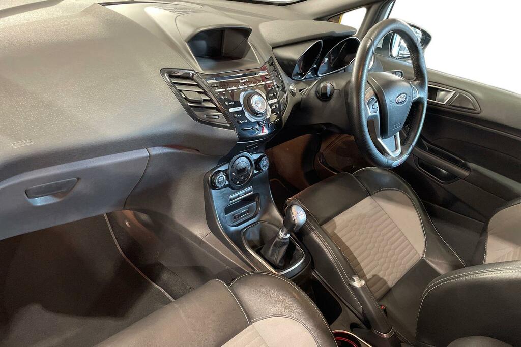 Ford Fiesta 1.6 Ecoboost St-3 White #2