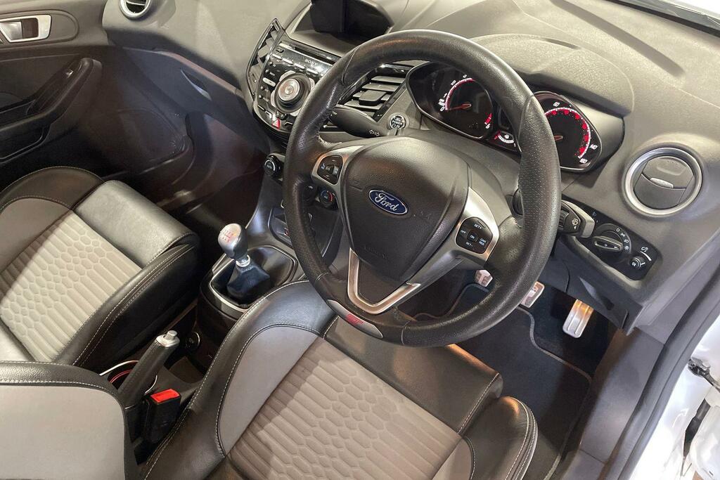 Ford Fiesta 1.6 Ecoboost St-3 White #6