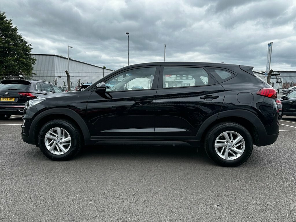 Hyundai Tucson 1.6L S Connect Black #4