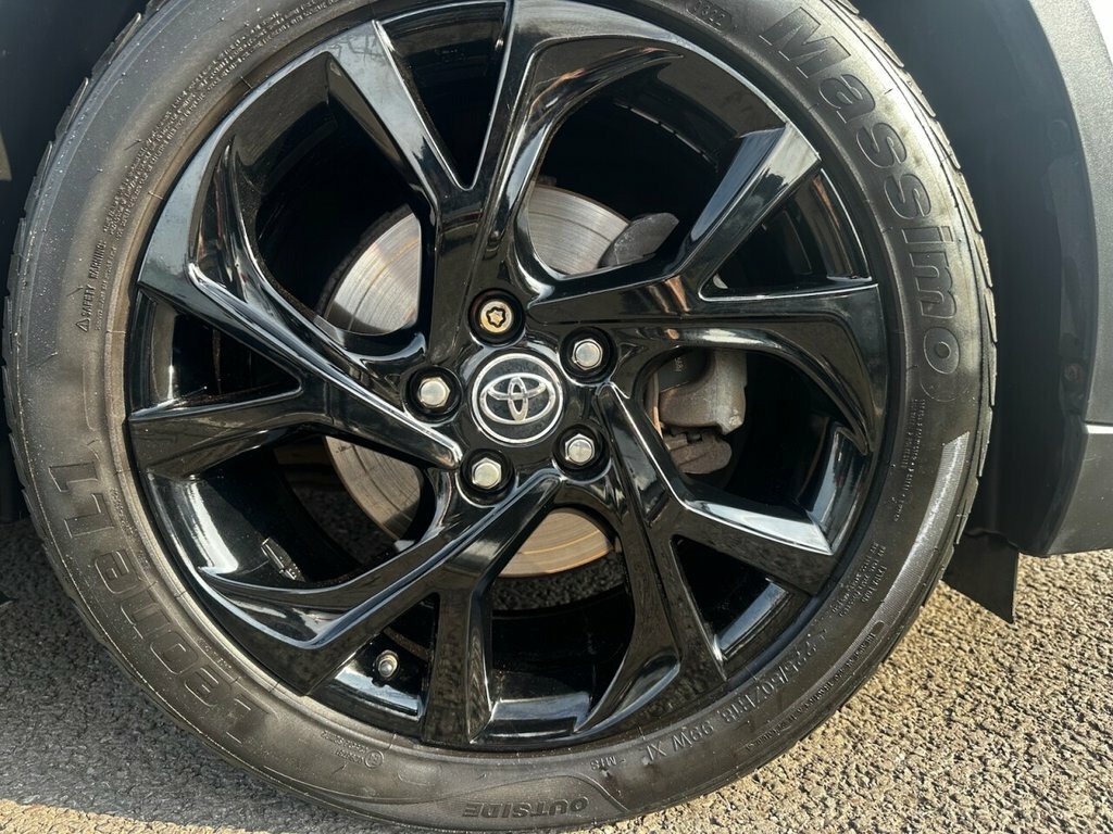 Toyota C-Hr 1.8L Dynamic Silver #4