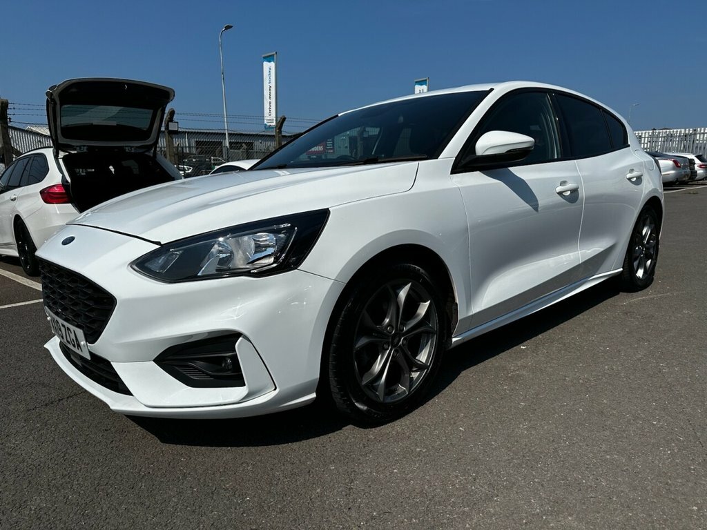 Ford Focus 1L St-line White #6