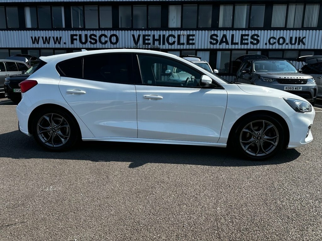 Ford Focus 1L St-line White #2