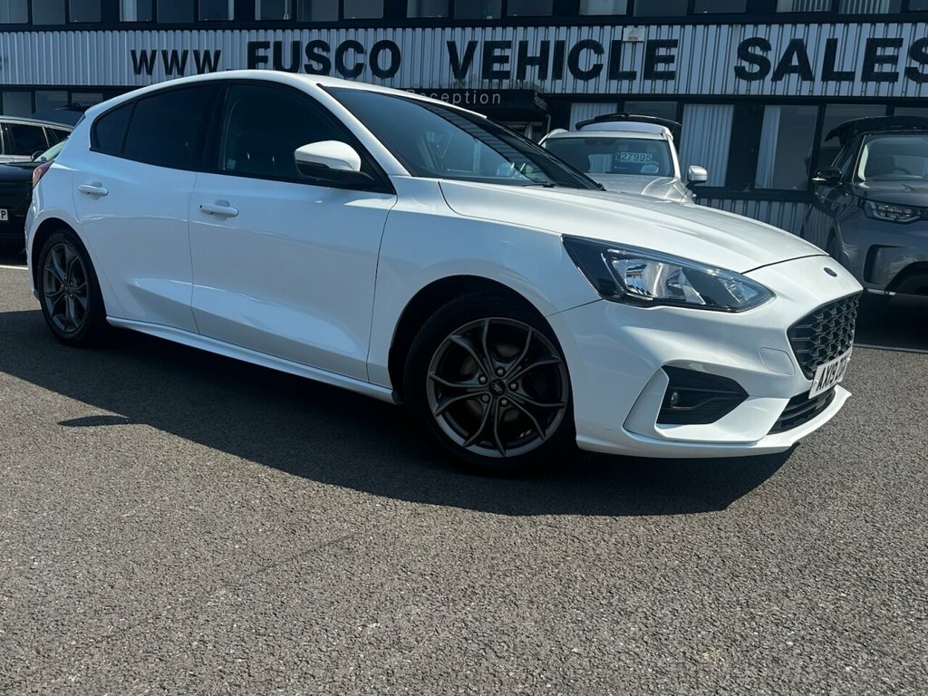 Ford Focus 1L St-line White