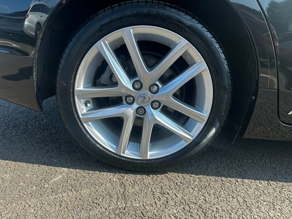 Lexus CT 200H 1.8 Advance Cvt White #9