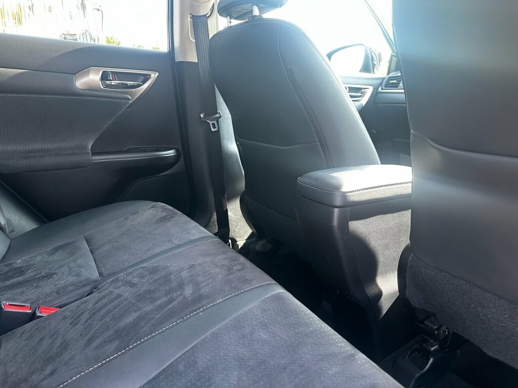 Lexus CT 200H 1.8 Advance Cvt White #13
