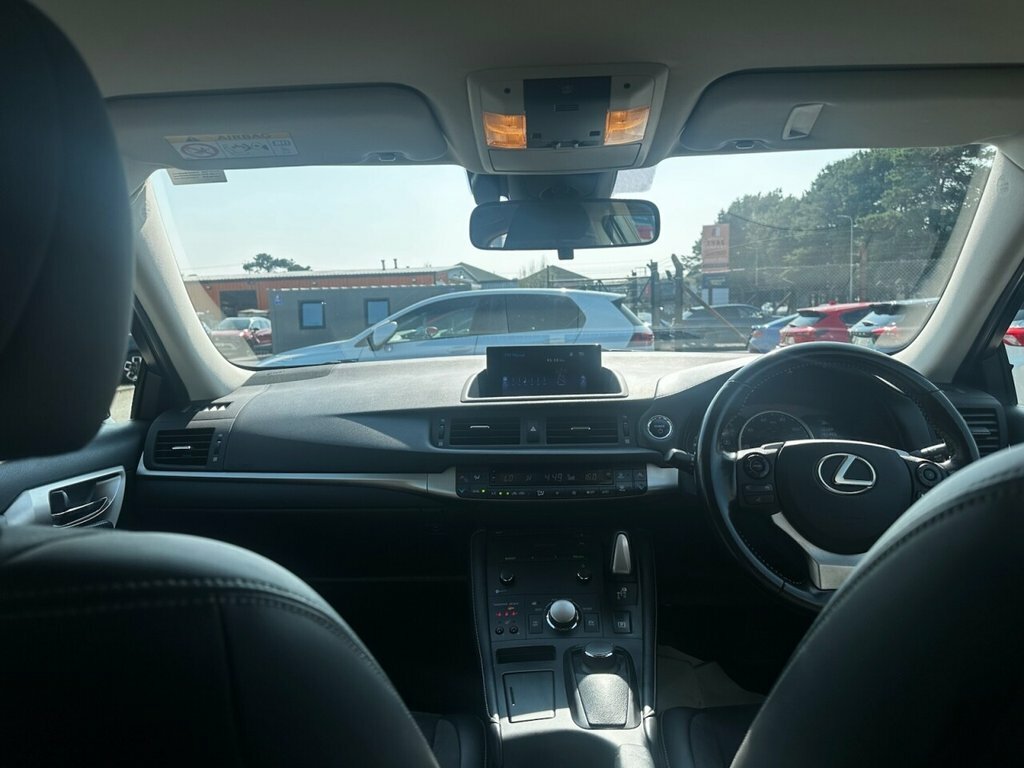 Lexus CT 200H 1.8 Advance Cvt White #14
