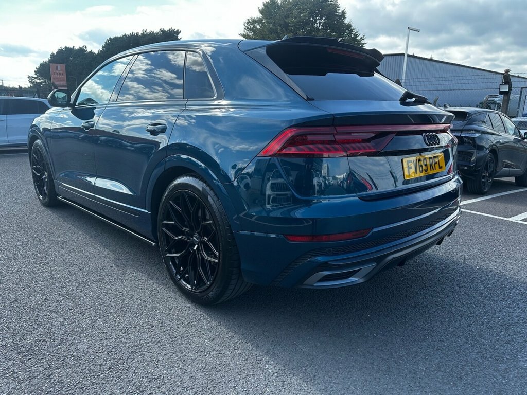 Audi Q8 3L S Line Blue #5
