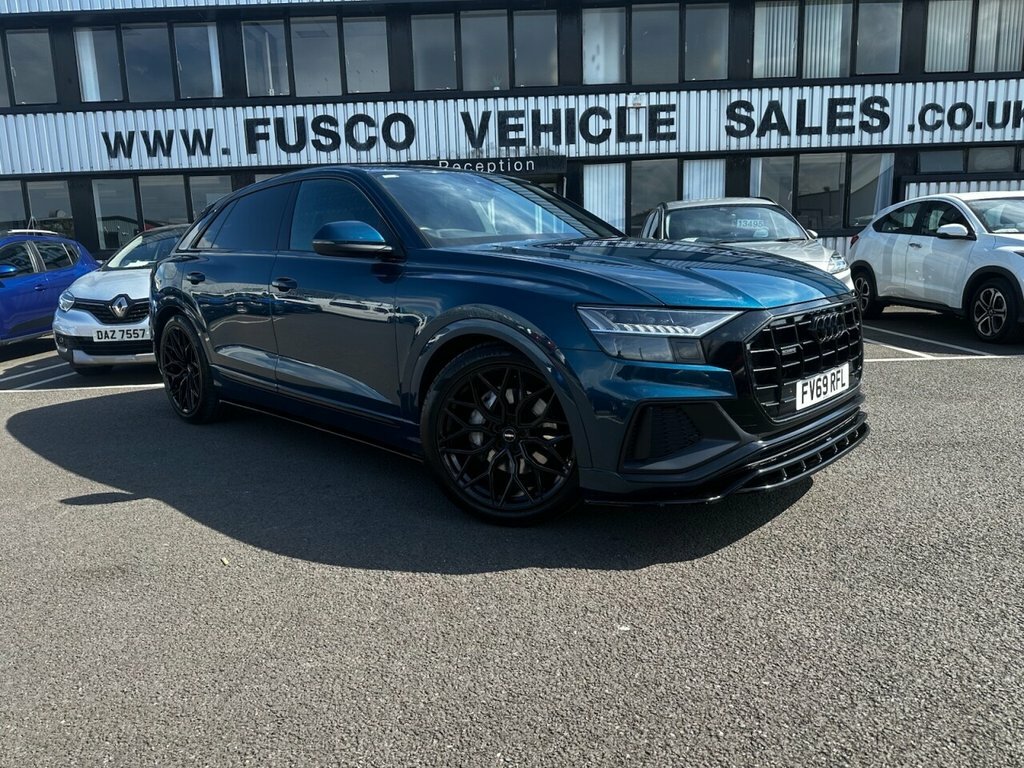 Audi Q8 3L S Line Blue
