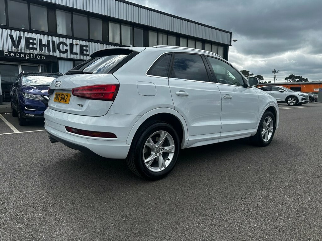Audi Q3 1.4L Sport White #4