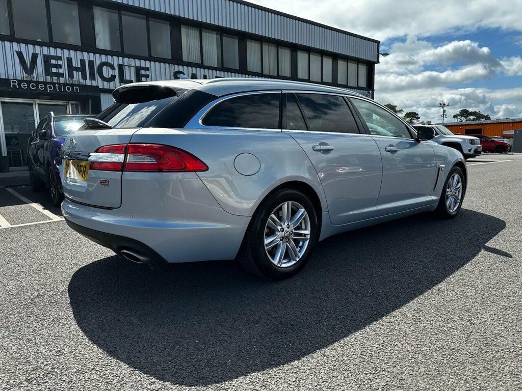 Jaguar XF 3L Luxury Silver #3