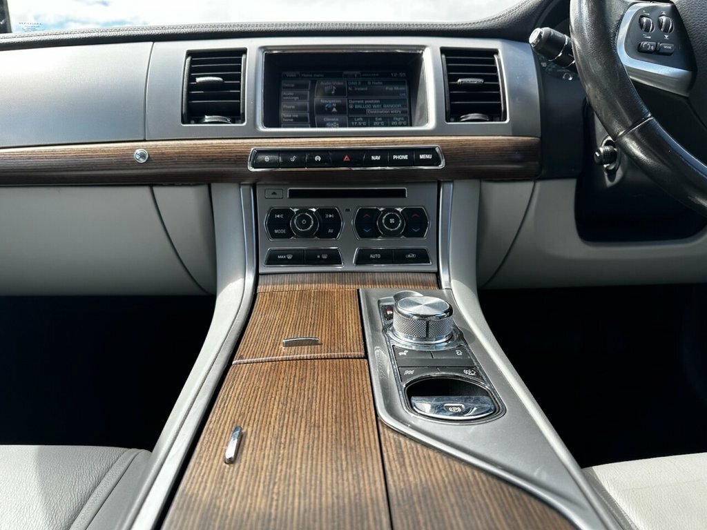Jaguar XF 3.0 V6 340Ps Portfolio #12