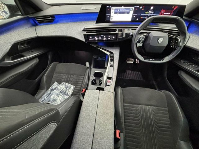 Peugeot 3008 73Kwh Gt Suv 210 Ps BG74KTE Blue #4