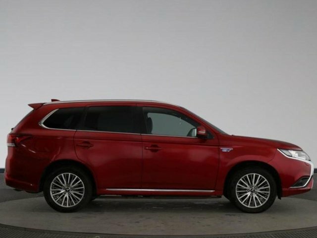 Mitsubishi Outlander 2.4H Twinmotor 13.8Kwh Dynamic Suv Plug Red #2