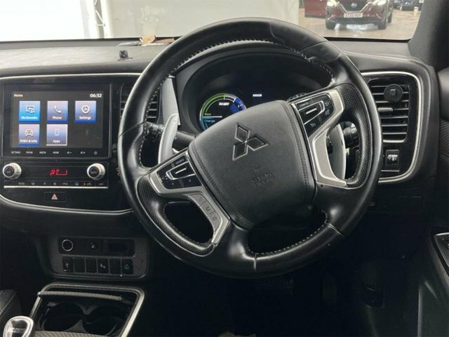 Mitsubishi Outlander 2.4H Twinmotor 13.8Kwh Dynamic Suv Plug Red #5