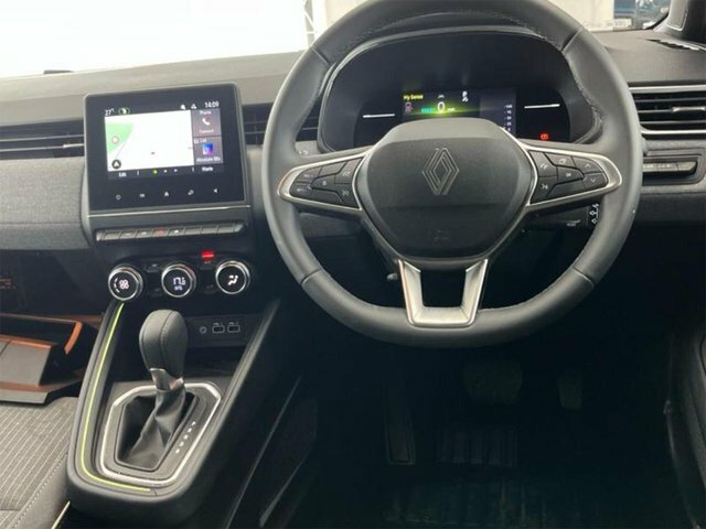 Renault Clio 1.6 E-tech Techno Hatchback Hybrid IMZ1754 Orange #4