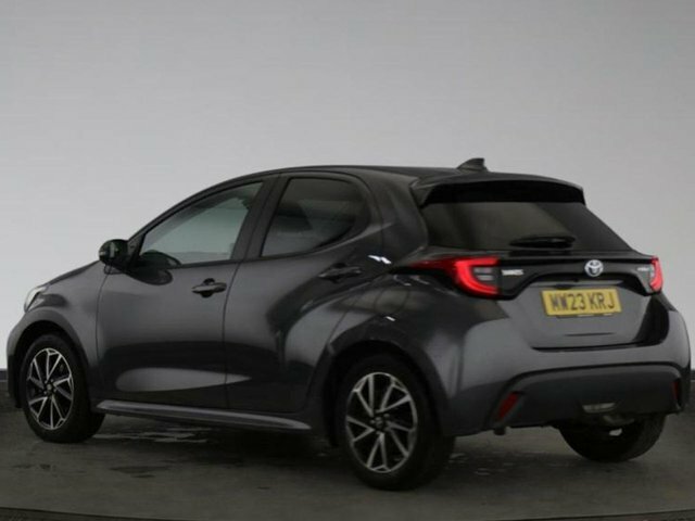 Toyota Yaris 1.5 Vvt-h Design Hatchback Hybrid E-cvt Grey