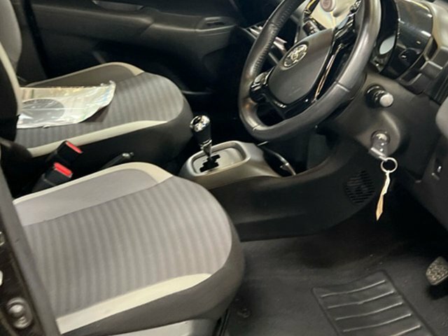 Toyota Aygo 1.0 Vvt-i X-plore Hatchback X-shift Eur Black #4