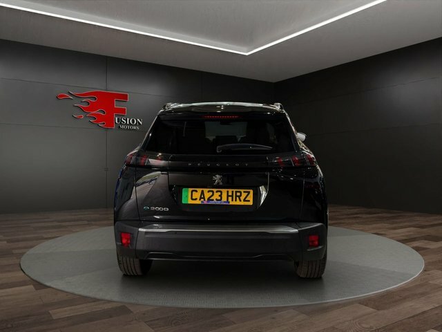 Peugeot e-2008 50Kwh Allure Premium Suv 7Kw Black #4